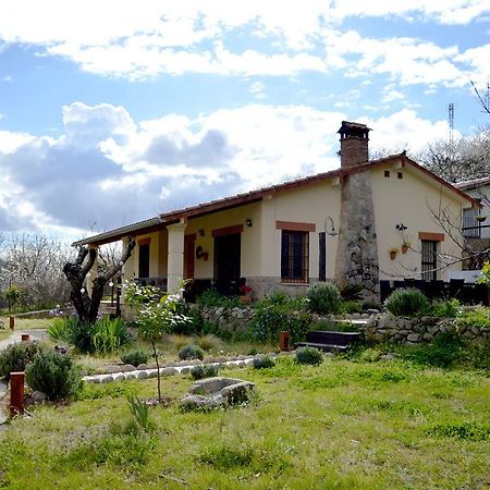 Casa Valeriana Villa Navaconcejo Luaran gambar